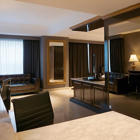 Myko Hotel & Convention Center Макасар Экстерьер фото