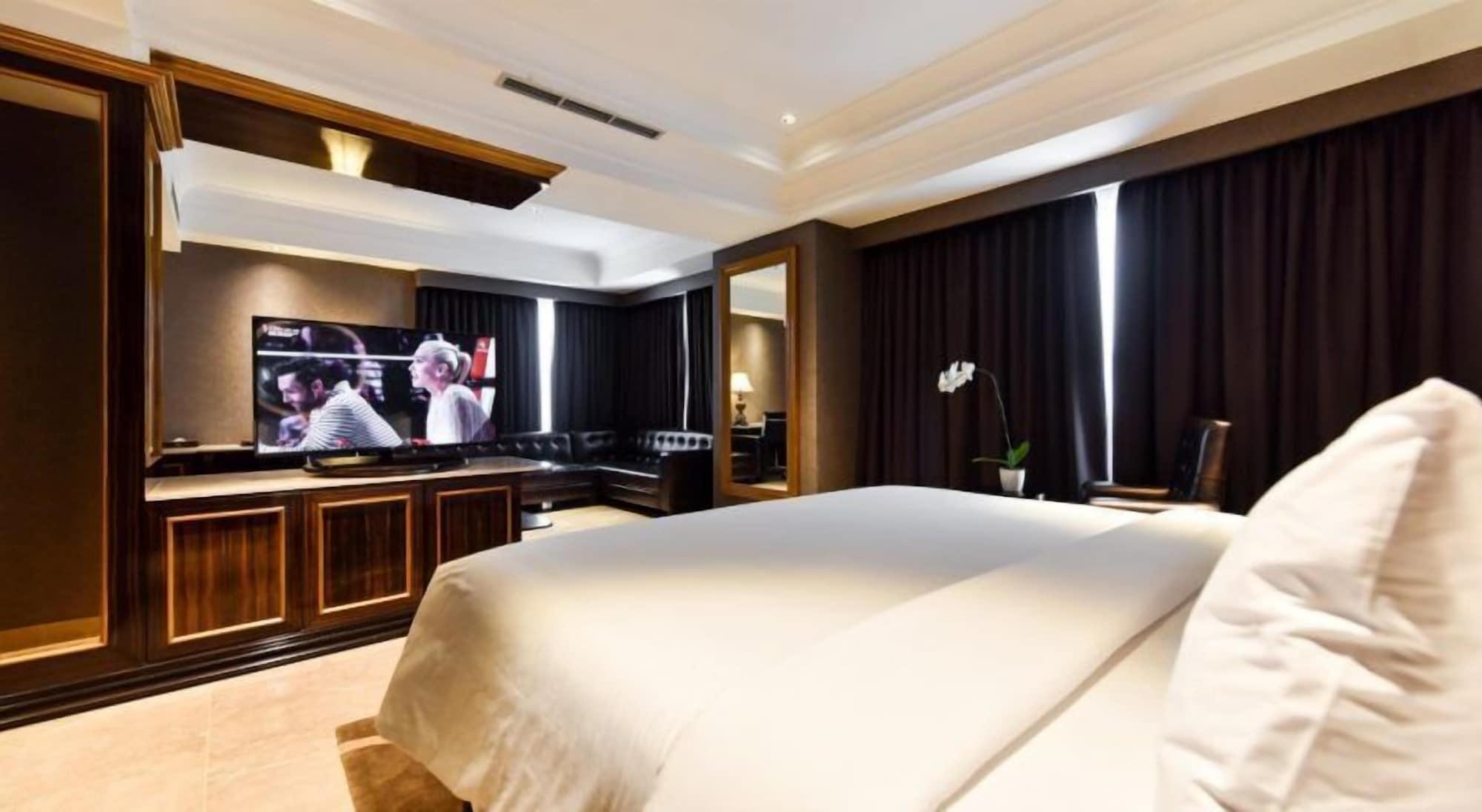 Myko Hotel & Convention Center Макасар Экстерьер фото