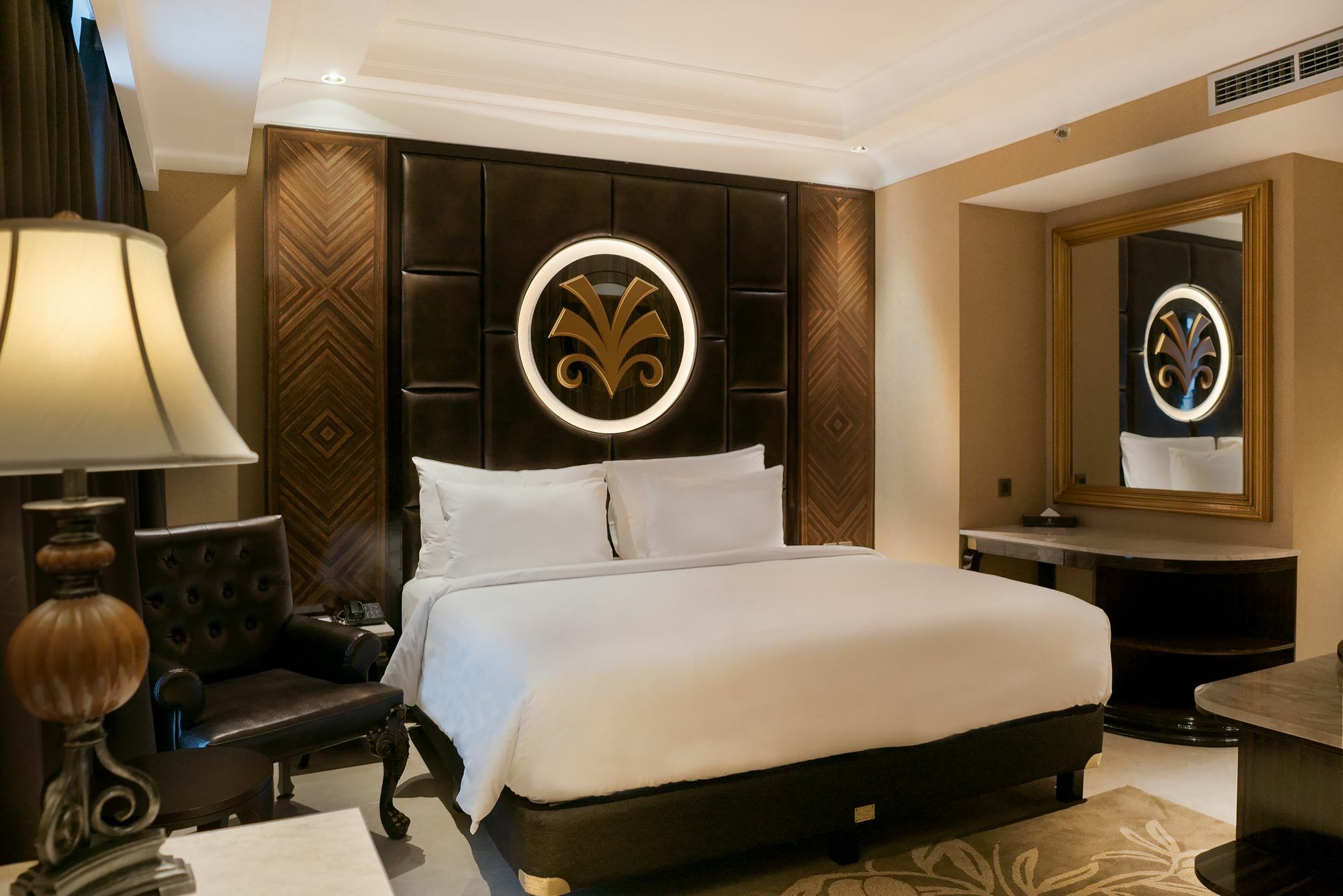 Myko Hotel & Convention Center Макасар Экстерьер фото